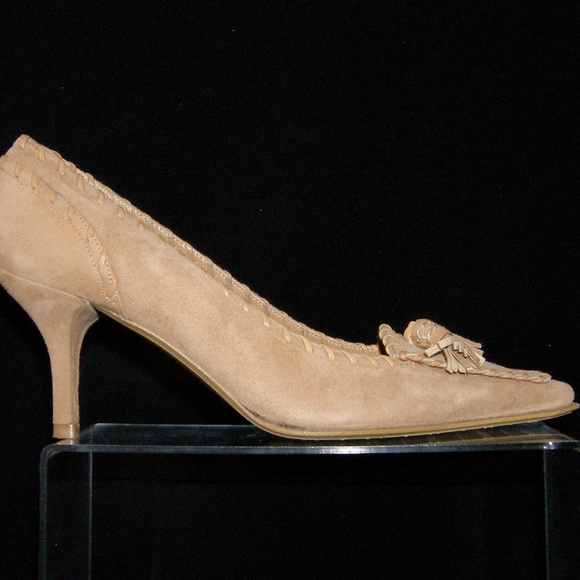 Stuart Weitzman suede pointy tassel loafer heel 6M - Picture 8 of 8